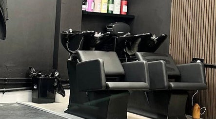 No Ordinary Salon