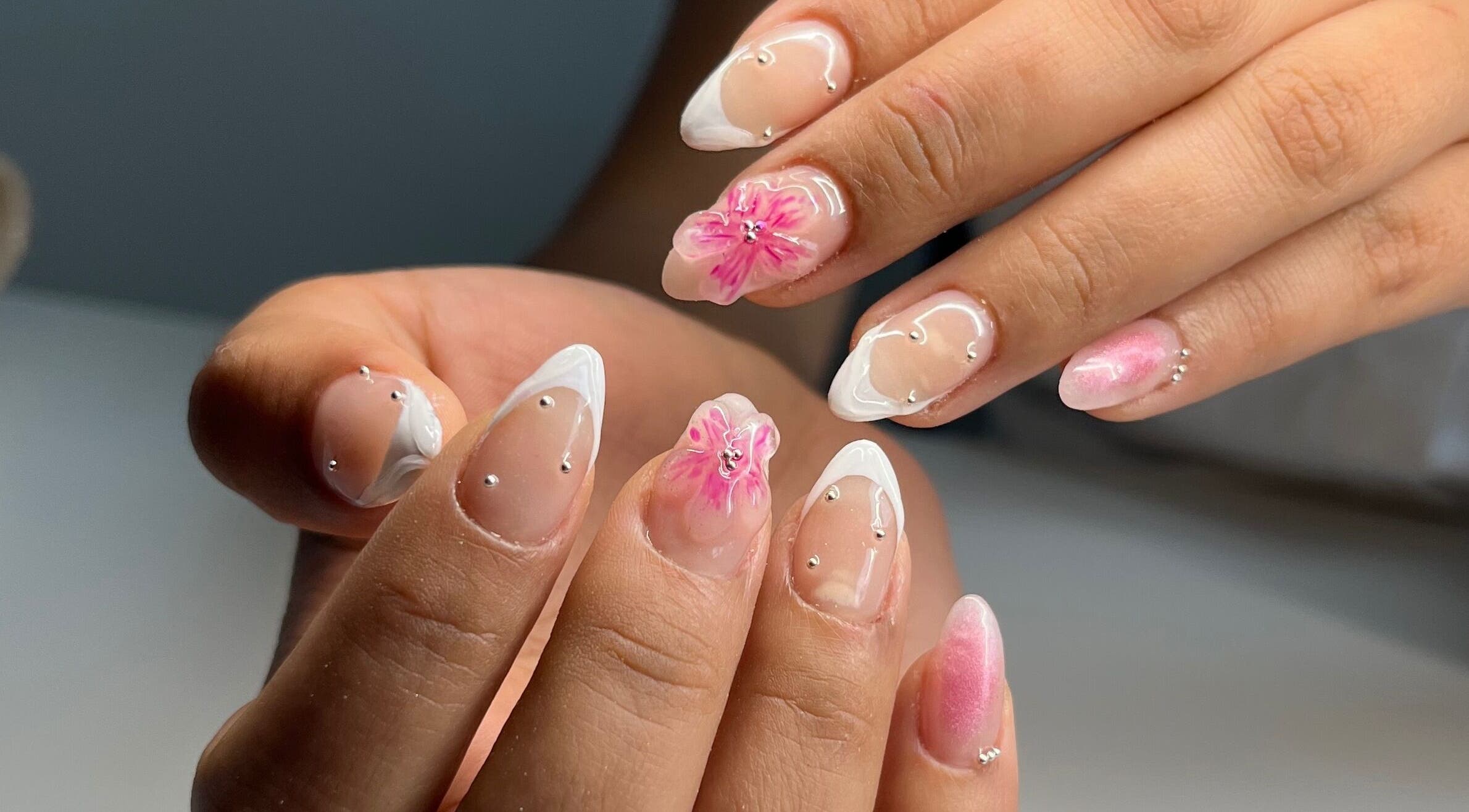 Intricate pink floral and gem nail art at Kilate Studio, London, England, GB.