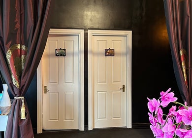 Elegant entrance with orchid at Miramar 🌸 Amarin Thai Balinese Massage & Spa, Wellington, Wellington Region, NZ.