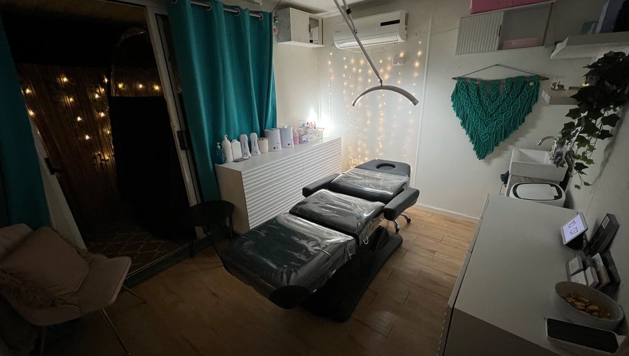 Courts Beauty Room image 1
