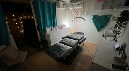 Courts Beauty Room