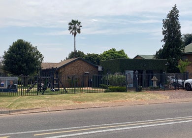 Exterior view of Bkt Nails located in Pretoria, Gauteng, ZA, showcasing the salon's inviting facade.