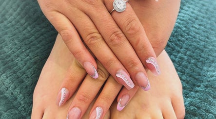 Kacey Lee Nails & Beauty image 3