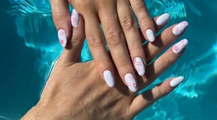 Nellies Nails