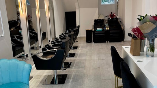 S&M Beauty Lounge