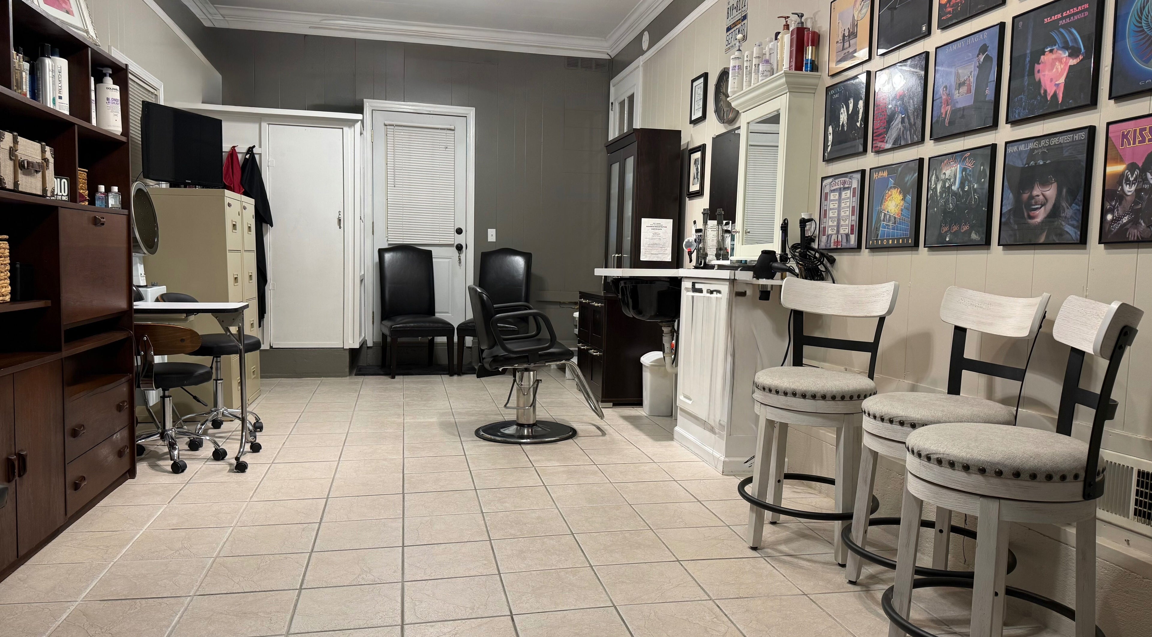 Inviting interior of SeptemberS Salon - Nitro, showcasing stylish seating and decor in Nitro, West Virginia, US.