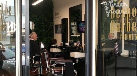 Bespoke Barbers for Men – obraz 3