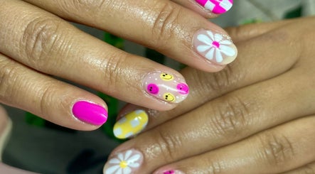 Envy Nail Studio image 2