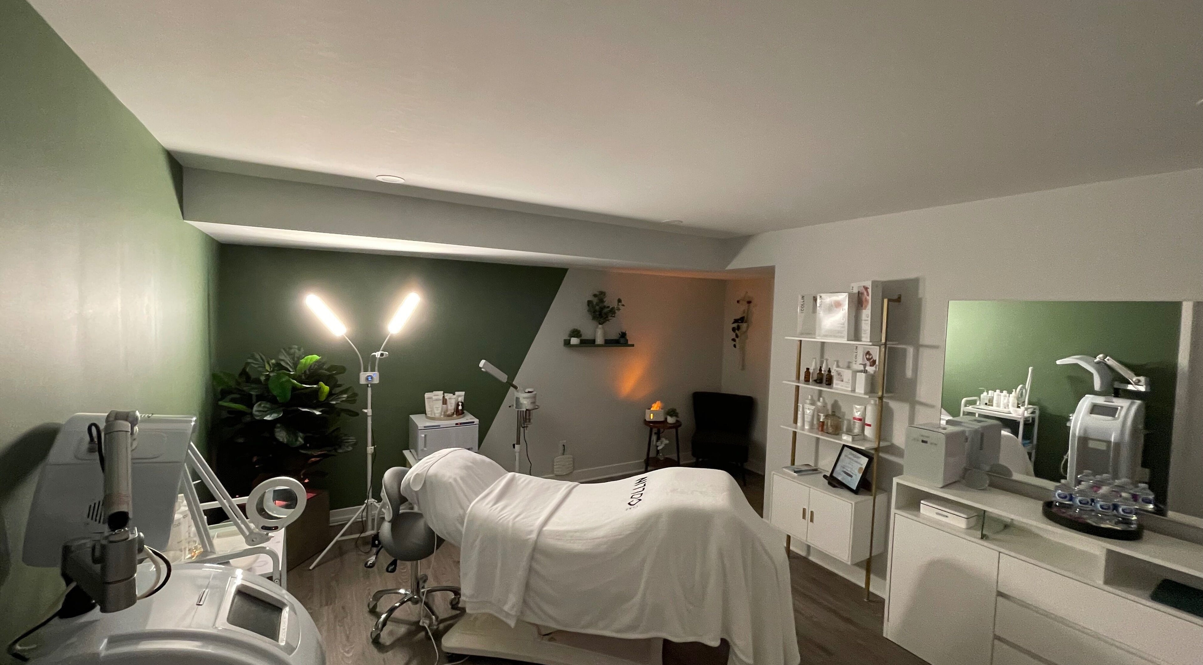 Calm treatment room at Luciana Medical Aesthetics in Ottawa, Ontario, CA, featuring modern spa equipment.