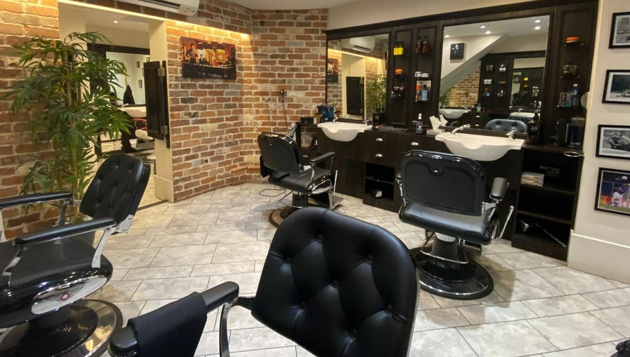 Immagine 1, Barber Shop  (City & Central)