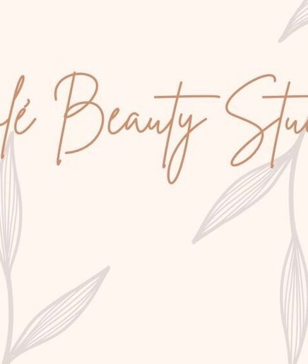 Solé Beauty Studio logo with elegant leaf design, Kloof, Kwazulu-natal, ZA.