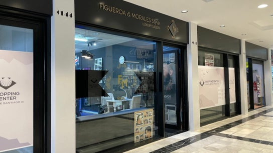 Figueroa and Morales Luxury Salon Parque Santiago