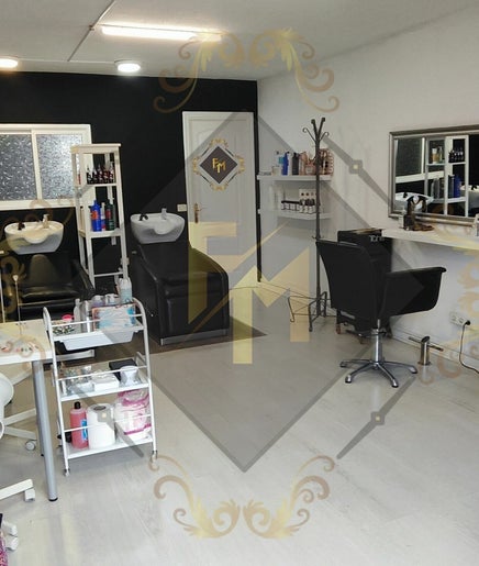 Figueroa and Morales Luxury Salon Av. Puig imagem 2