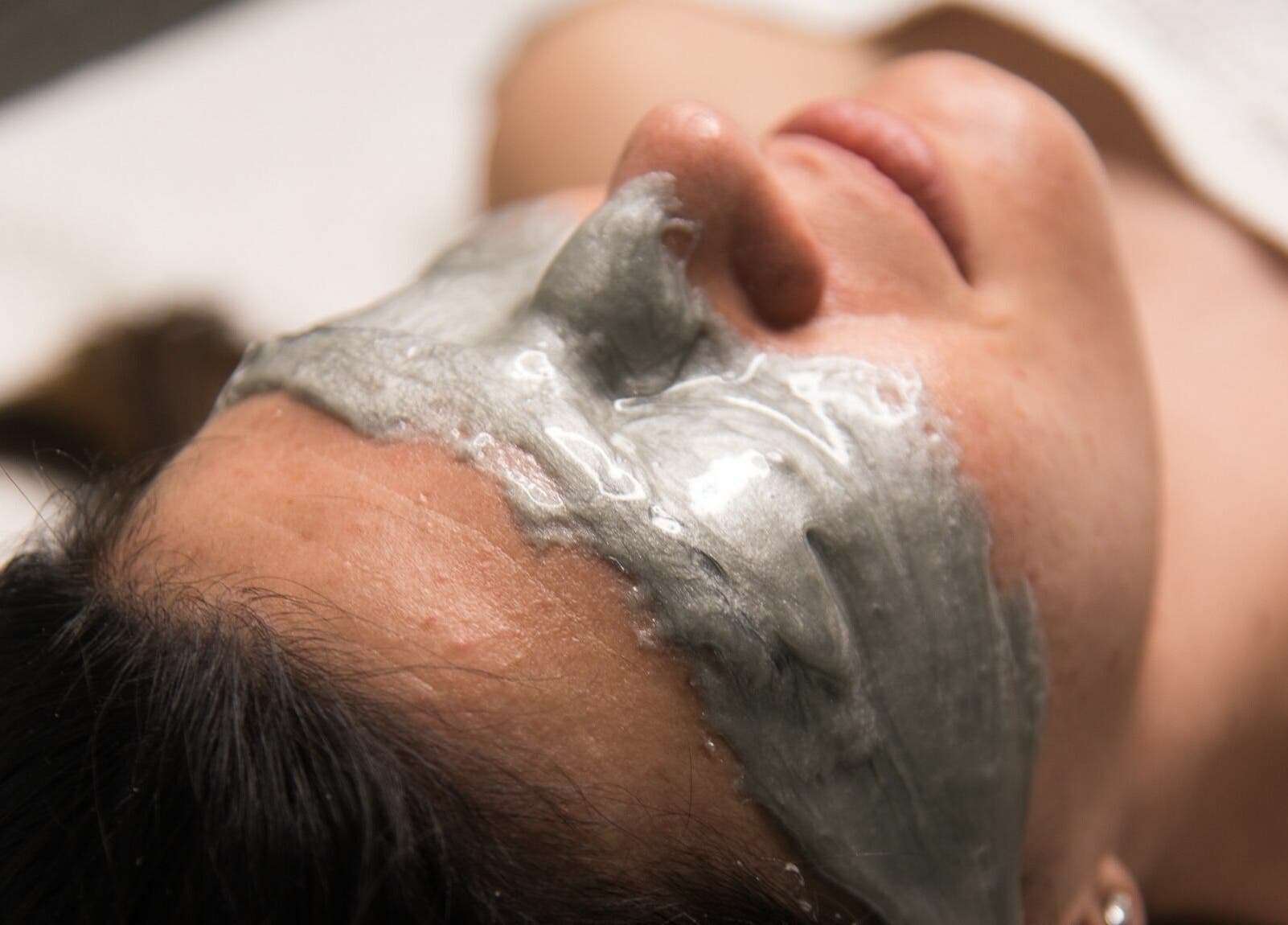 Revitalizing clay mask treatment at Derma Laser Beauty Lounge in Paralimni, Famagusta, CY.