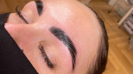 Bespoke Brows and Beauty – obraz 3