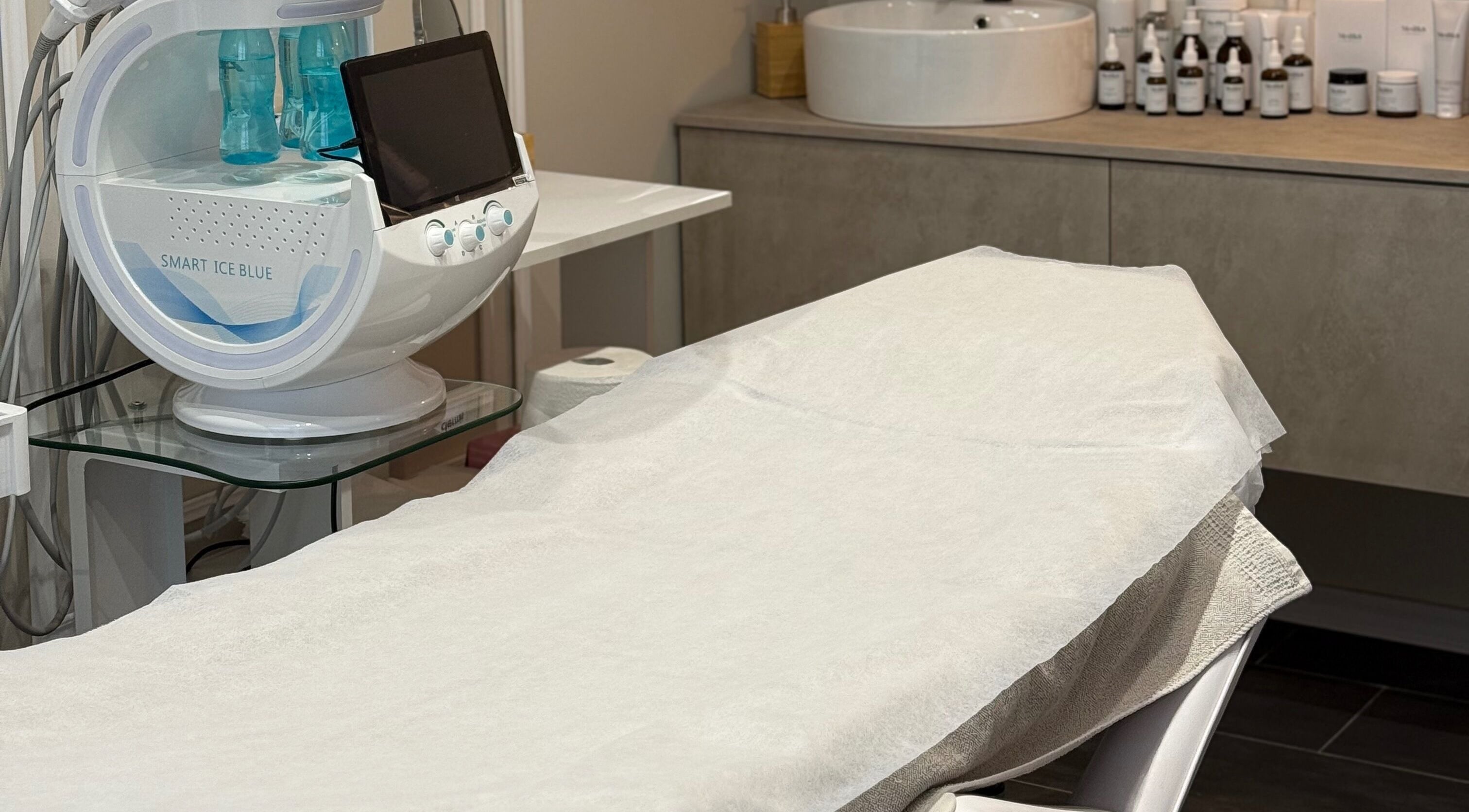 Процедурна зала в Hair Garden, София, Софийска област, BG, с модерна техника и уютна атмосфера.