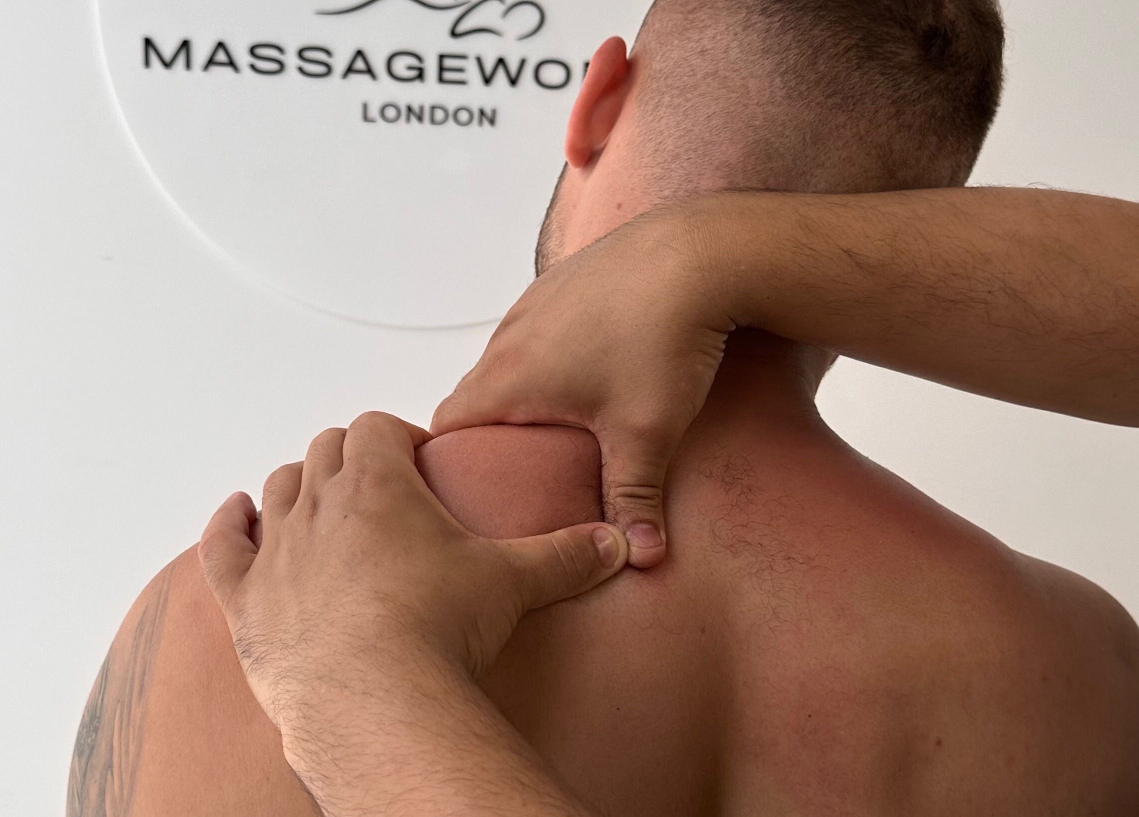 Deep tissue massage at TheMassageWorks (Finsbury Park) in London, England, GB.
