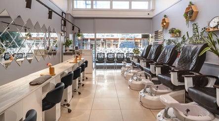 Posh Nails and Spa