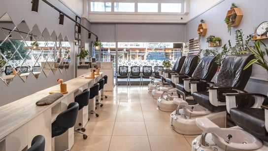 Posh Nails and Spa