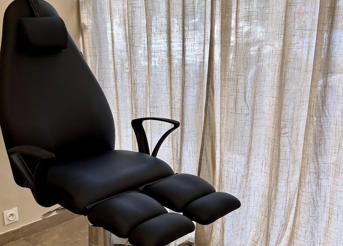 Fauteuil de soin élégant chez Dermestime Facialiste Nice, Nice, Provence-alpes-côte D'azur, FR.