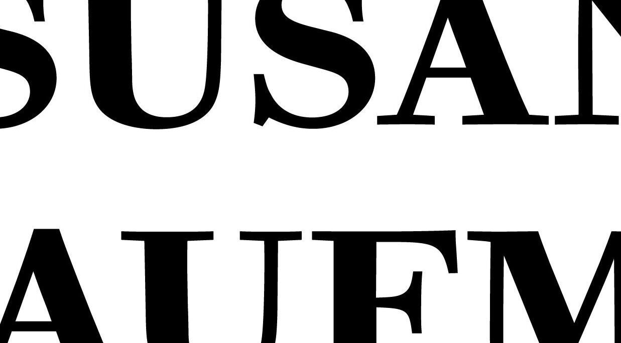 Ausschnitt des SUSAN KAUFMAN Logos bei Alsterhaus Hamburg, Hamburg, Hamburg, DE.