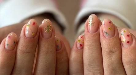 Milk and Honey Nail Studio Bild 3