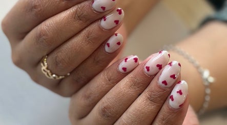 Milk and Honey Nail Studio Bild 2