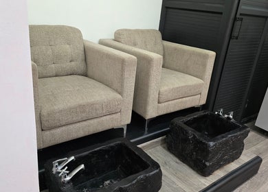 Zone de pédicure confortable chez Mynails Spa LTD à Port Louis, Port Louis District, MU.