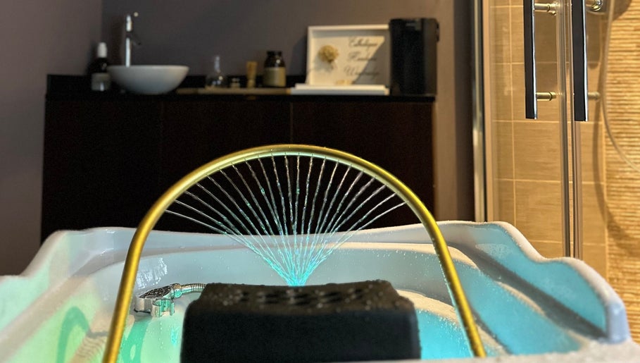 Relaxing spa setting at Esthetique Head Spa Weybridge, Weybridge, England, GB with a water feature.