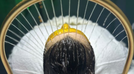 FLORIUS HEAD SPA