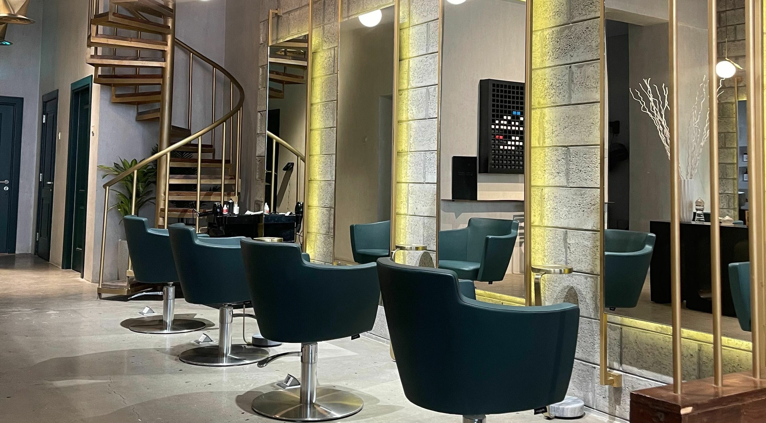 Elegant interior of Base Beauty Lounge I بيس بيوتي لاونج in Al Hofuf, Eastern Province, SA with stylish chairs.