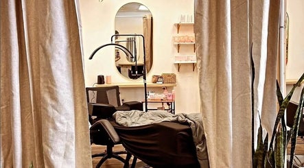 Shana's Beauty; Lashes & Esthetics