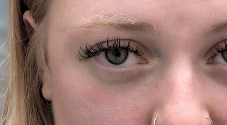 Shana's Beauty; Lashes & Esthetics image 3