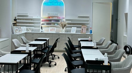 LND Downtown Nails and Spa imagem 2