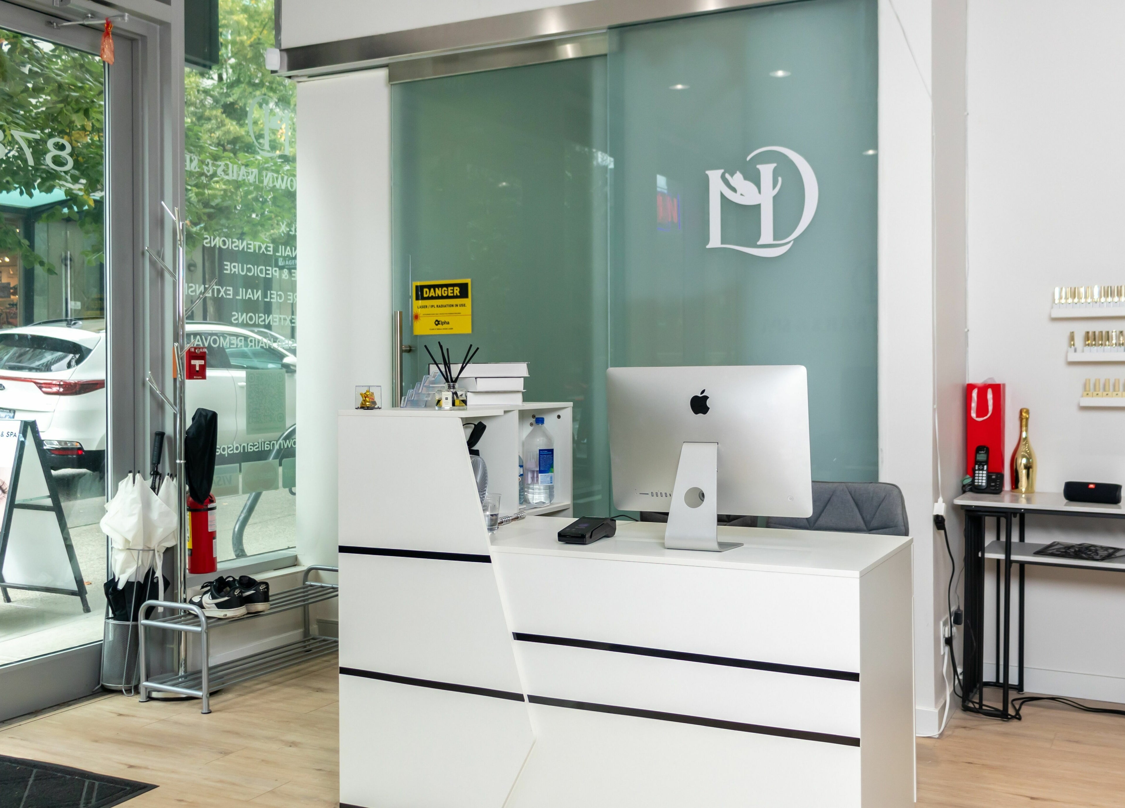 Reception at LND Downtown Nails and Spa, Vancouver, British Columbia, CA. Welcoming modern interior design.