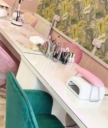 MissSkulpt nail salon in Motherwell, Scotland, GB with stylish chairs and vibrant decor.