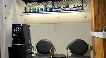 The Village Gents Salon slika 3