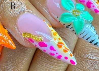 Nail art vibrant chez Beauty and You 971, Les Abymes, Grande-terre, GP. Design coloré et stylisé.