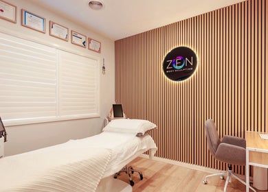 Peaceful treatment room at Zen Body Sculpting in Melbourne, Victoria, AU with wooden accents and modern equipment.