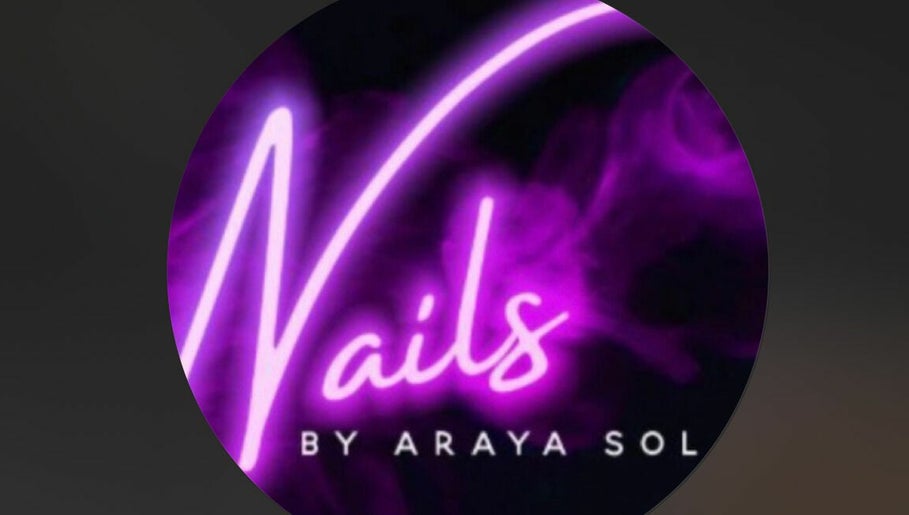 Nails by Araya imaginea 1