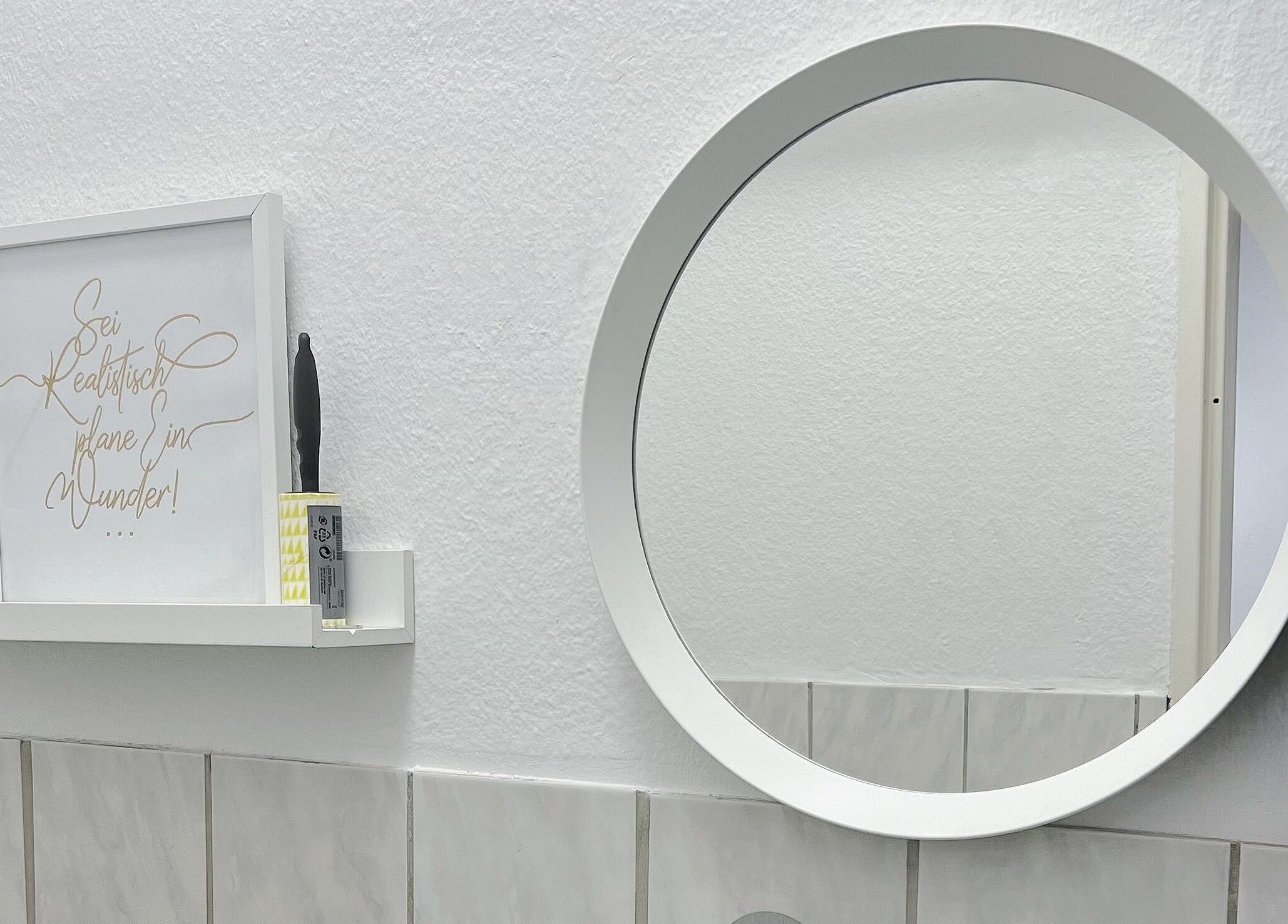 Elegant mirror and decor at F-Studio, Frankfurt Am Main, Hessen, DE. Modern and peaceful ambiance.