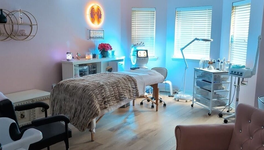 Redefine Medical Aesthetics West Kelowna kép 1