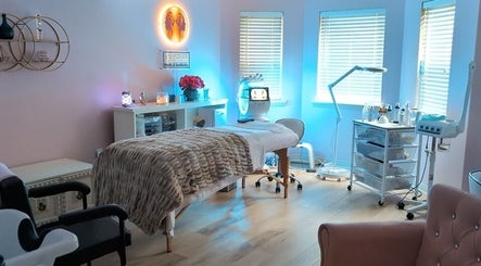 Redefine Medical Aesthetics West Kelowna afbeelding 2