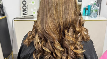 DanielleMcCannHair, bilde 2