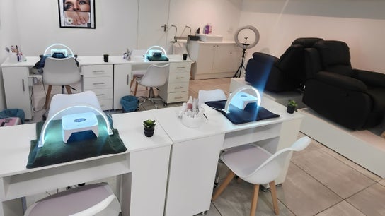 50 Shades Of Beauty And Slimming