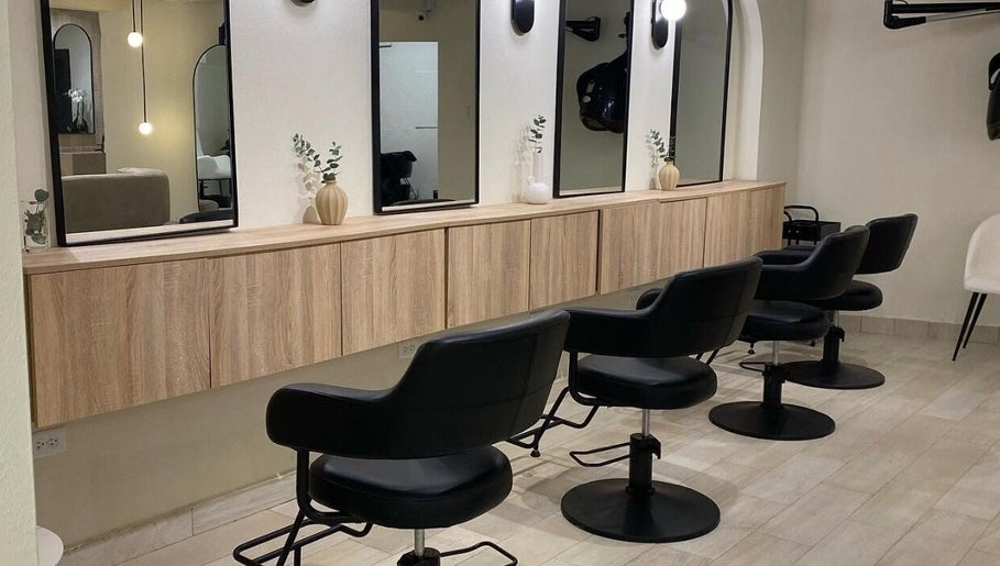 Tahcha Beauty Salon image 1