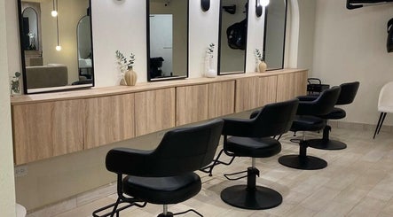 Tahcha Beauty Salon
