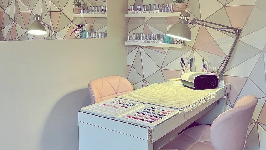 Becky's Beauty Lounge, bild 1