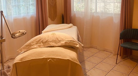 The Secret Place - Tahiti Sugaring