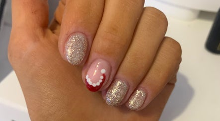 Stunning glitter and red nail art from Nailsbysadie, Merthyr Tydfil, Wales, GB.